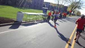 Race leader flies by at mile 4