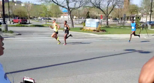 Newport10k  Race leaders near mile 1